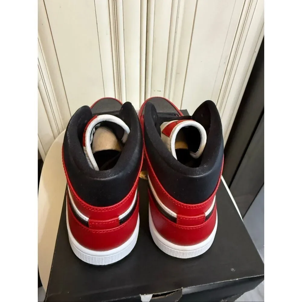 Air Jordan 1 Mid Men's Chicago Toe Athletic Sneaker Shoes Multicolor Size 8.5